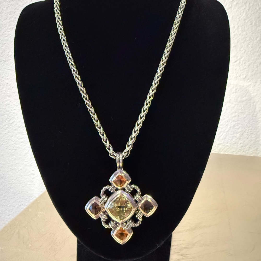 David Yurman pendant and chain in great condition